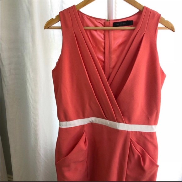 The Limited Sleeveless Coral Dress with White Trim - Picture 4 of 7